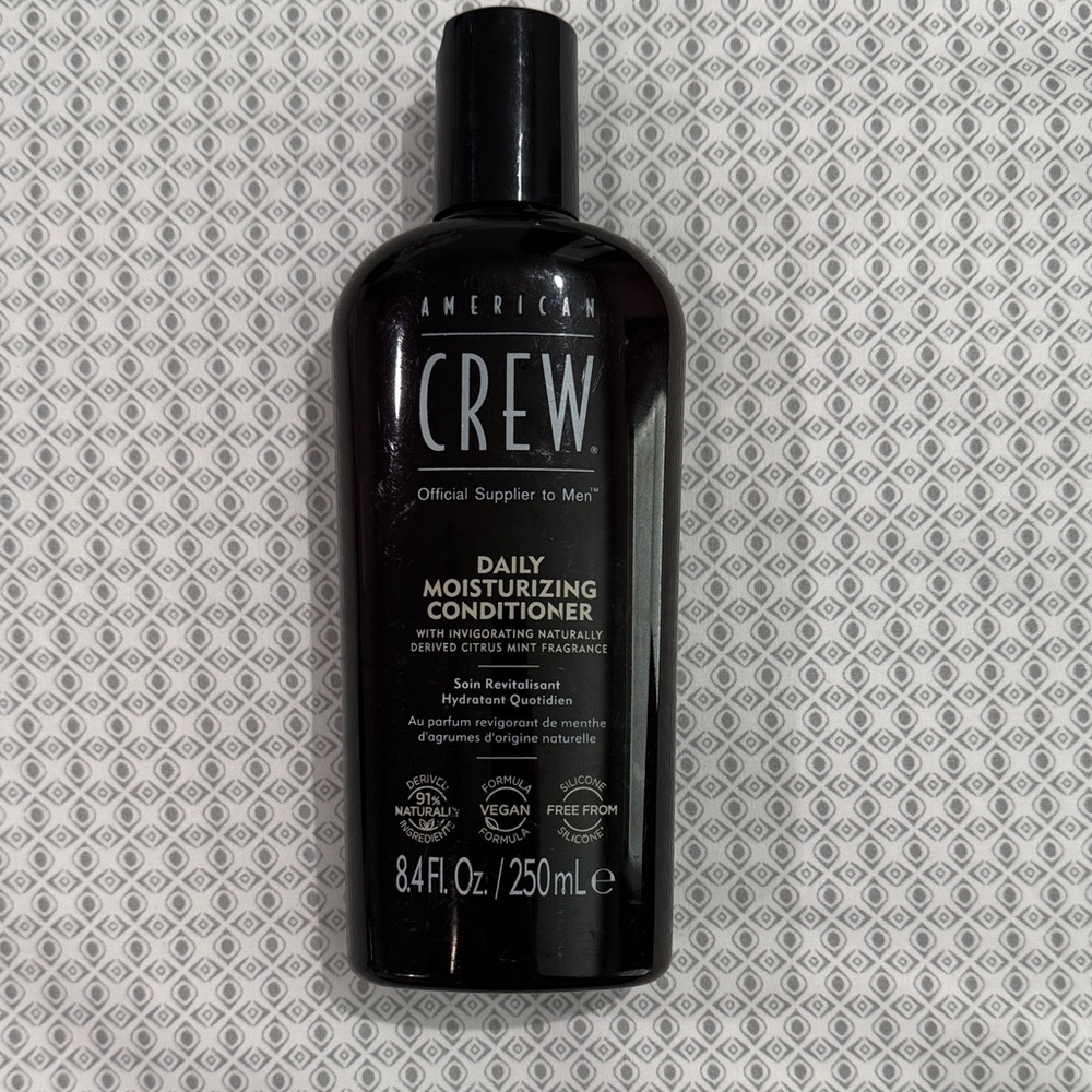 Crew Daily Moisturizing Conditioner